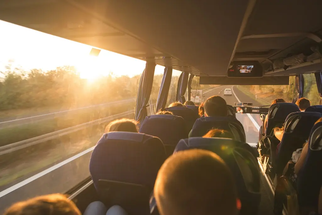 Group Games to Play on a Charter Bus: 15 Fun Activities for Long Bus